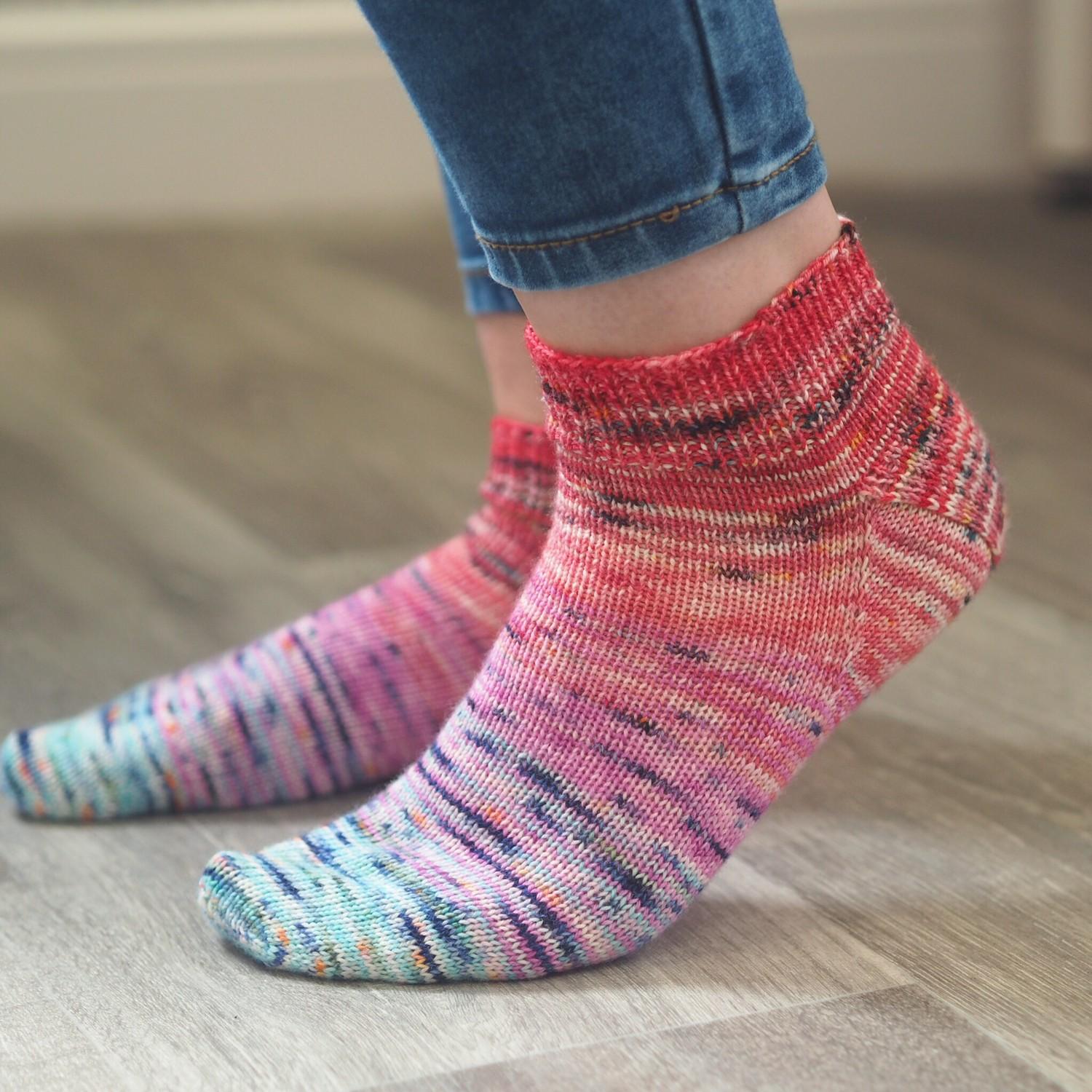 Shortie socks faded from blue to pink